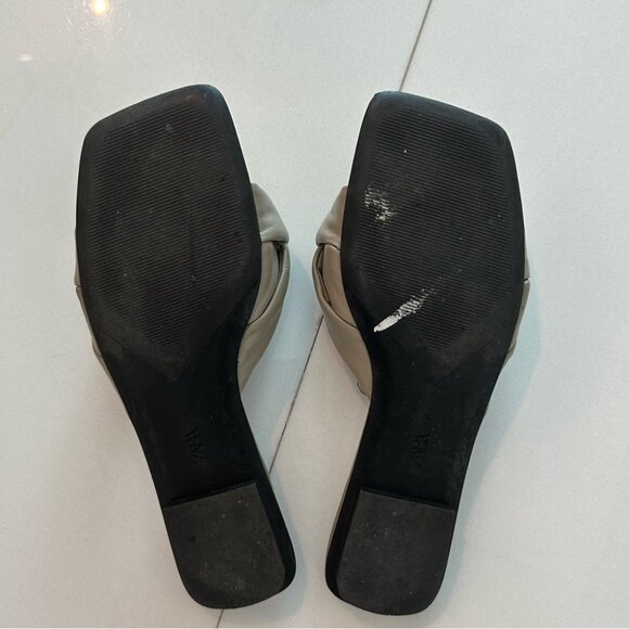 Zara Gray Woven Flat Leather Sandals - Picture 5 of 5